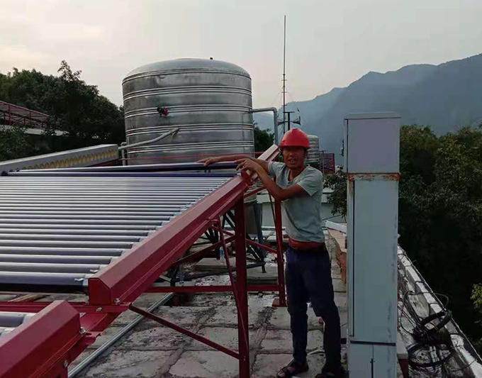 云南房頂空氣能太陽(yáng)能熱水器安裝工程